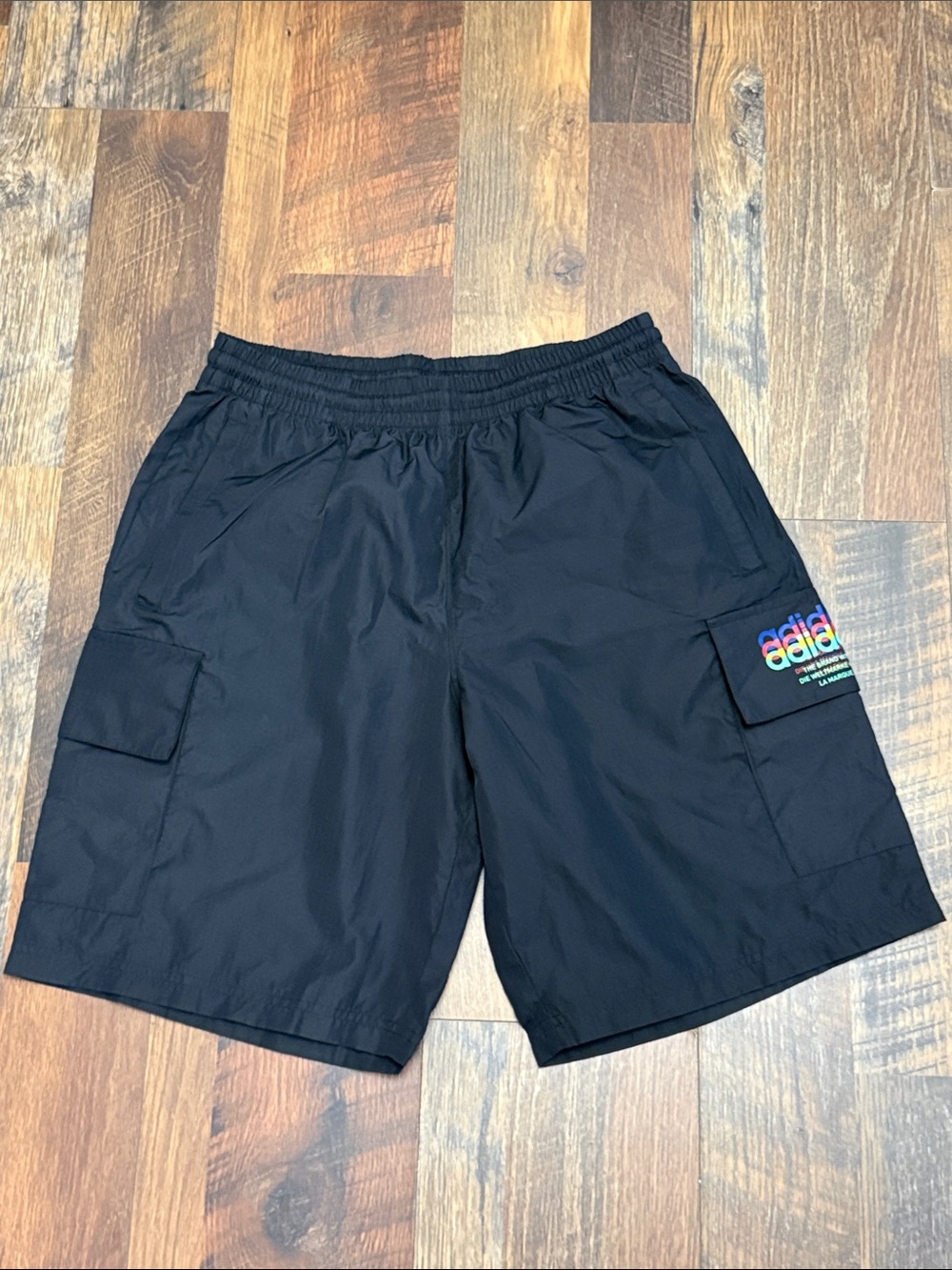 Adidas Originals Cargo Shorts Black Logo Print Men’s Medium HK5156